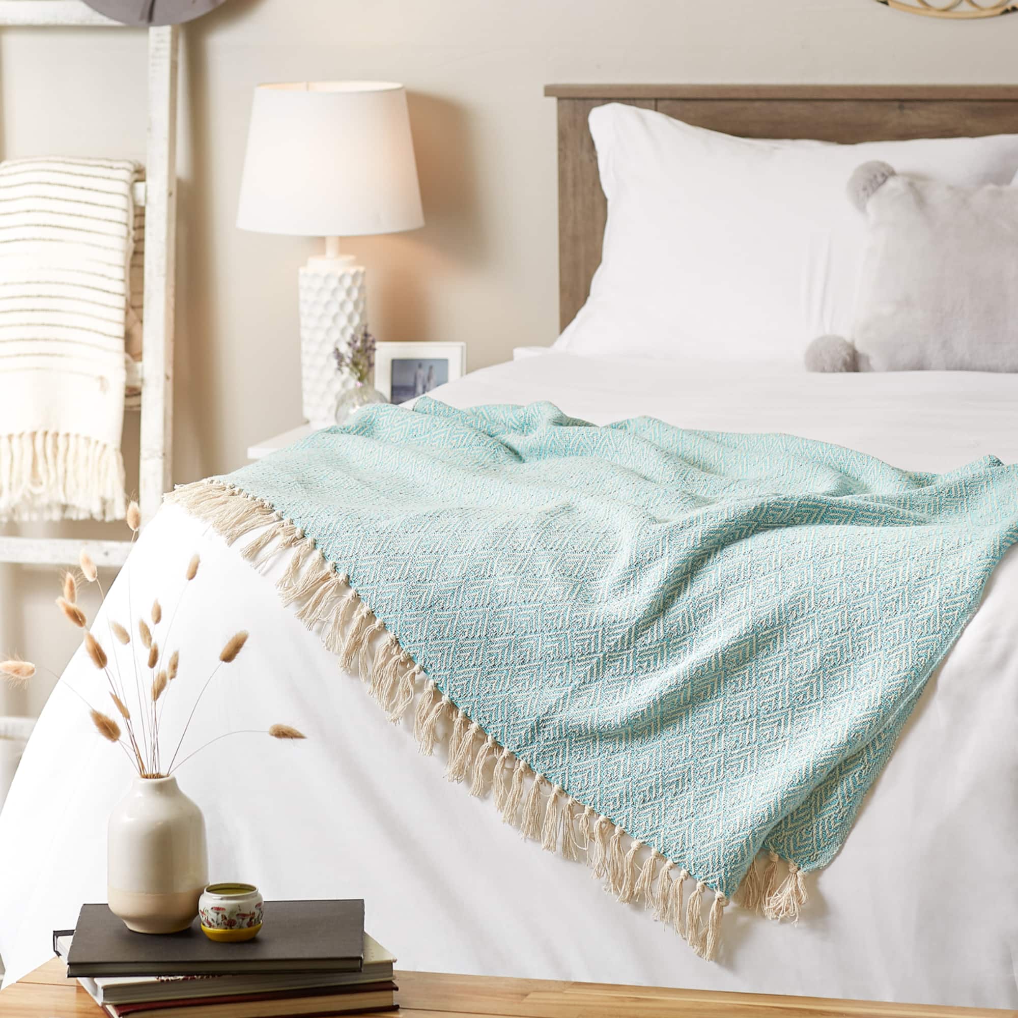 DII® Diamond Throw